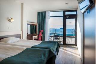 Отель Pirita Beach Apartments & SPA Таллин Номер-студио с террасой и видом на море-29